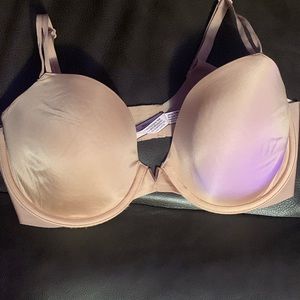 Victoria’s Secret Sexy Illusions Lightly Lined bra